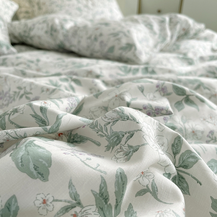 91家纺网 家纺一手货源 找家纺 千朵 2023新款13372全棉印花四件套 小城故事