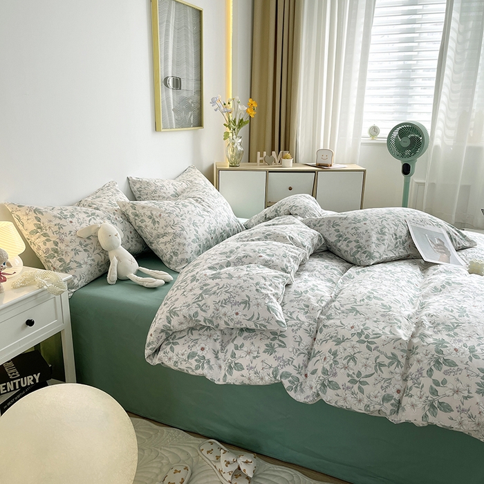 91家纺网 家纺一手货源 找家纺 千朵 2023新款13372全棉印花四件套 小城故事