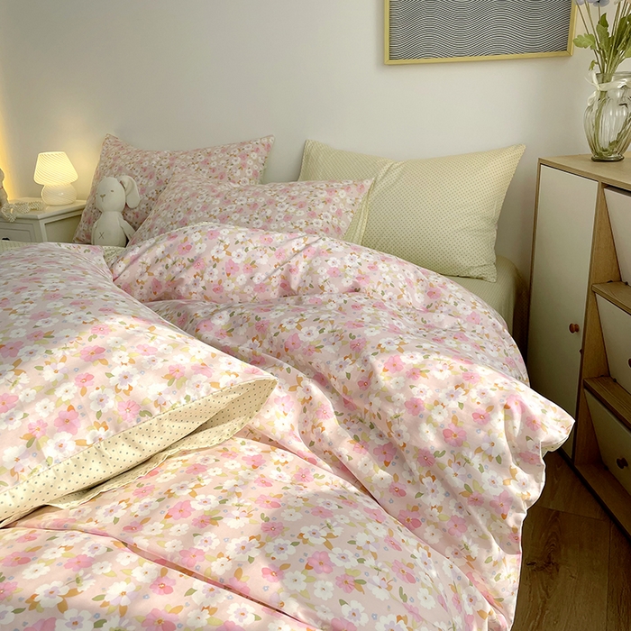 91家纺网 家纺一手货源 找家纺 千朵 2023新款13372全棉印花四件套 樱花粉