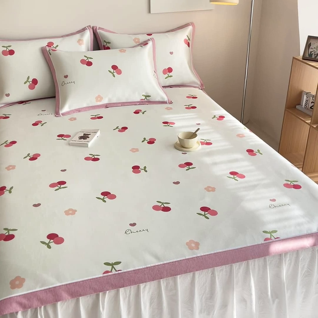 91家纺网 家纺一手货源 找家纺 懒猫 2024新款600D数码印花冰丝席 小樱桃