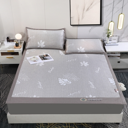 91家纺网 家纺一手货源 找家纺 新月家纺 2023新款防滑无纺布牛奶冰丝席 芭蕉叶 咖