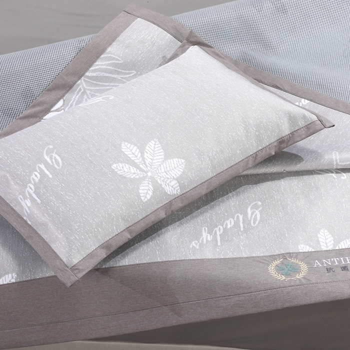 91家纺网 家纺一手货源 找家纺 新月家纺 2023新款防滑无纺布牛奶冰丝席 芭蕉叶 咖