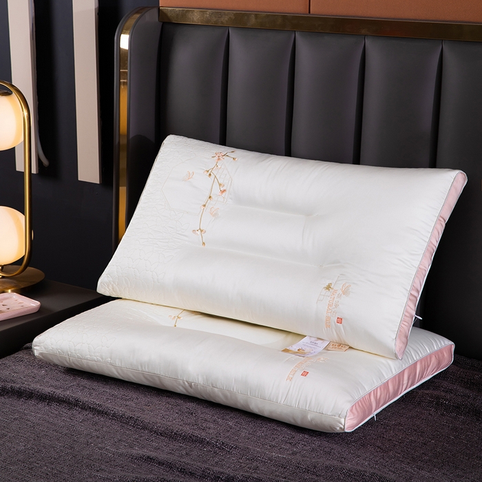 91家纺网 家纺一手货源 找家纺 九州枕芯2023新款蚕丝蛋白枕 粉色