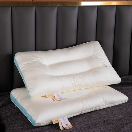 91家纺网 家纺一手货源 找家纺 九州枕芯2023新款蚕丝蛋白枕 蓝色