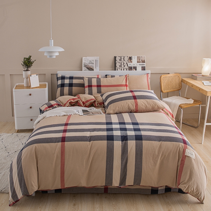 91家纺网 家纺一手货源 找家纺 栩裕纺织2025新款全棉水洗棉学生三件套四件套 宝莉 (咖大格）