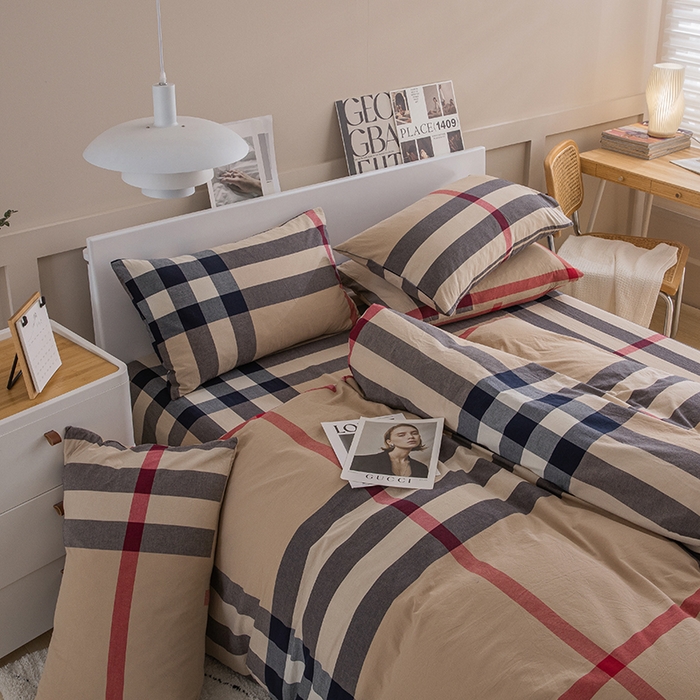 91家纺网 家纺一手货源 找家纺 栩裕纺织2025新款全棉水洗棉学生三件套四件套 宝莉 (咖大格）