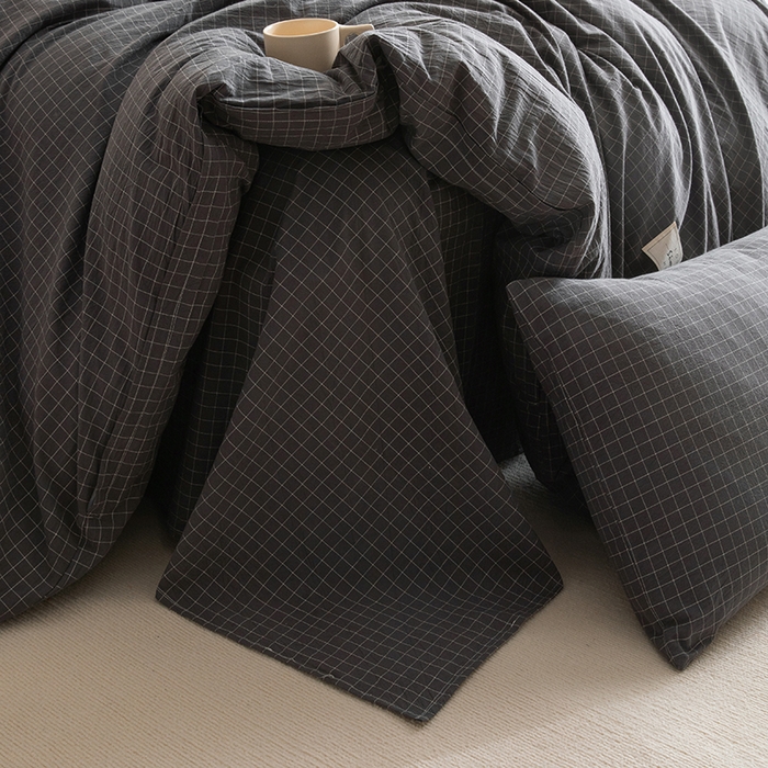 91家纺网 家纺一手货源 找家纺 栩裕纺织2025新款全棉水洗棉学生三件套四件套 潮格（黑）