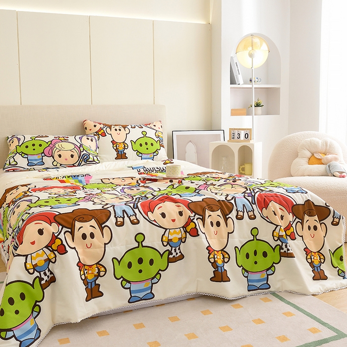 91家纺网 家纺一手货源 找家纺 德芙 2023新款全棉印花卡通夏被四件套 巴斯光年