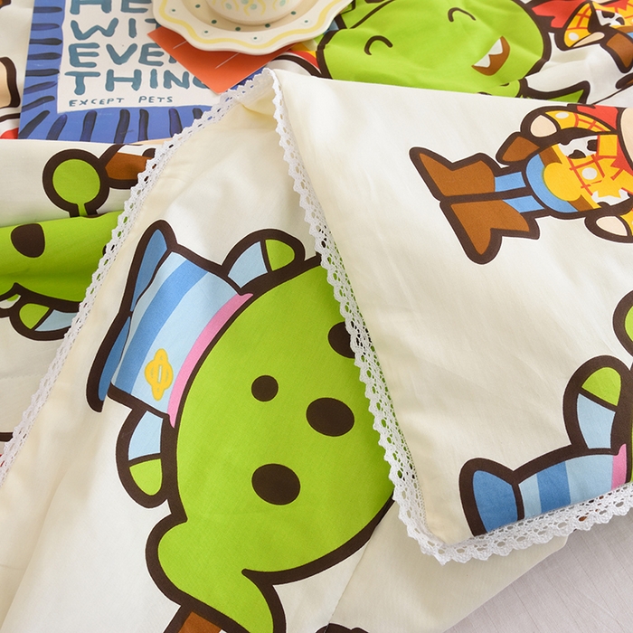 91家纺网 家纺一手货源 找家纺 德芙 2023新款全棉印花卡通夏被四件套 巴斯光年