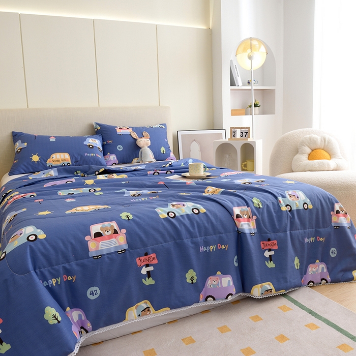 91家纺网 家纺一手货源 找家纺 德芙 2023新款全棉印花卡通夏被四件套 宝宝巴士