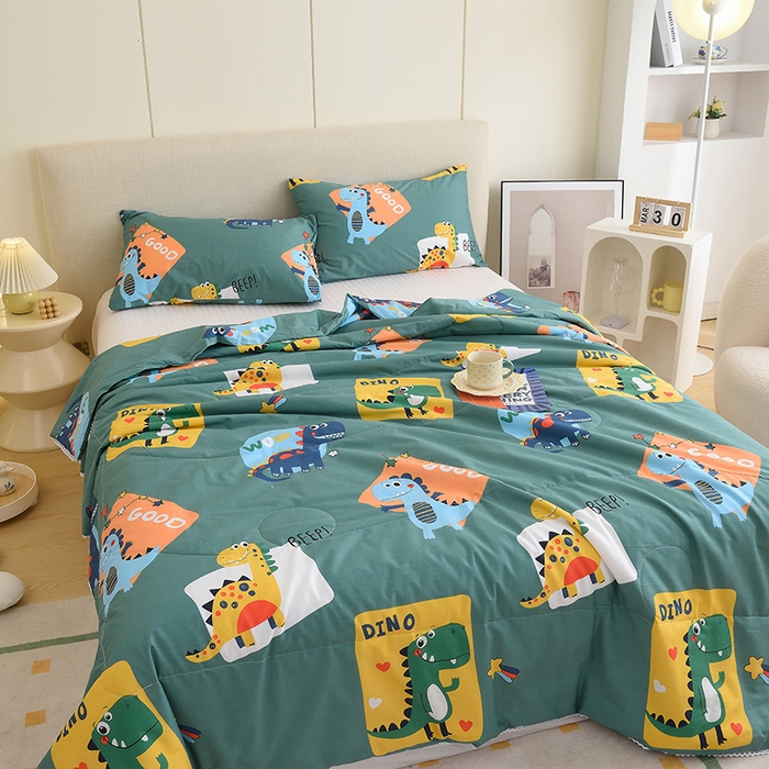 91家纺网 家纺一手货源 找家纺 德芙 2023新款全棉印花卡通夏被四件套 恐龙家族