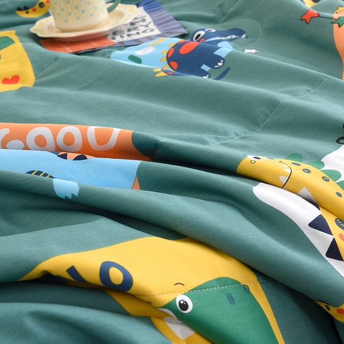 91家纺网 家纺一手货源 找家纺 德芙 2023新款全棉印花卡通夏被四件套 恐龙家族