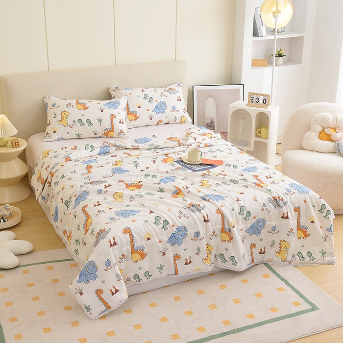91家纺网 家纺一手货源 找家纺 德芙 2023新款全棉印花卡通夏被四件套 恐龙仔仔