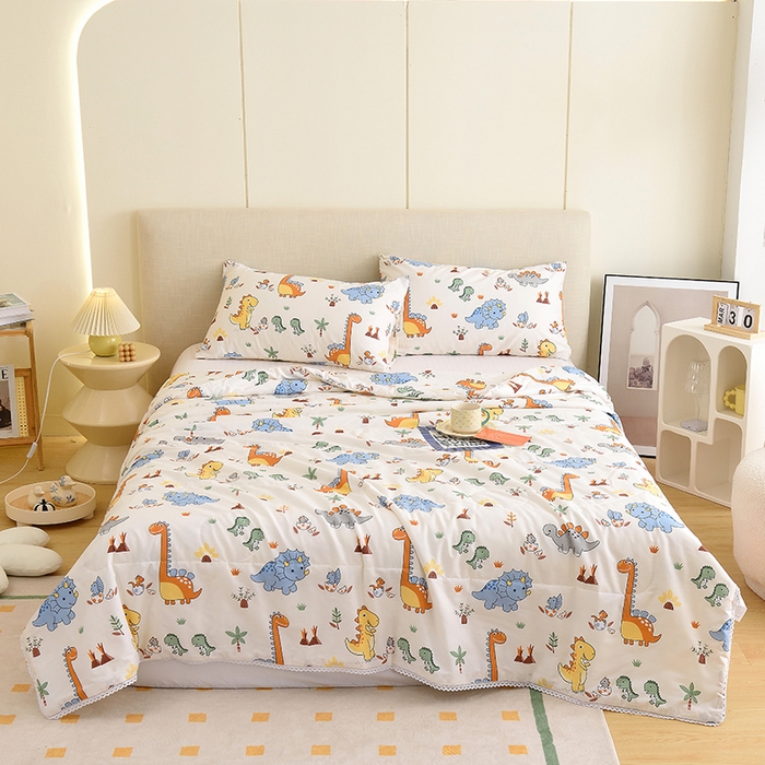 91家纺网 家纺一手货源 找家纺 德芙 2023新款全棉印花卡通夏被四件套 恐龙仔仔