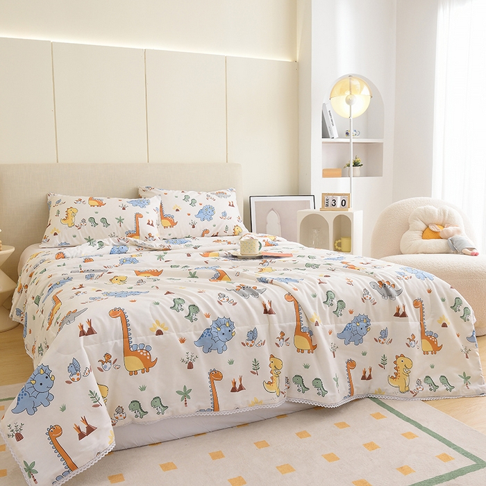 91家纺网 家纺一手货源 找家纺 德芙 2023新款全棉印花卡通夏被四件套 恐龙仔仔