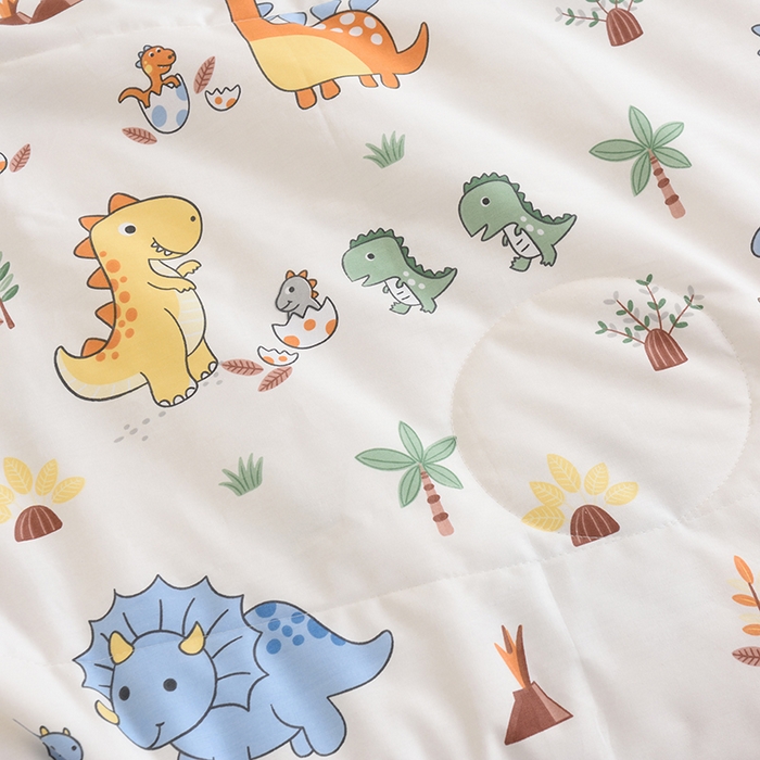 91家纺网 家纺一手货源 找家纺 德芙 2023新款全棉印花卡通夏被四件套 恐龙仔仔