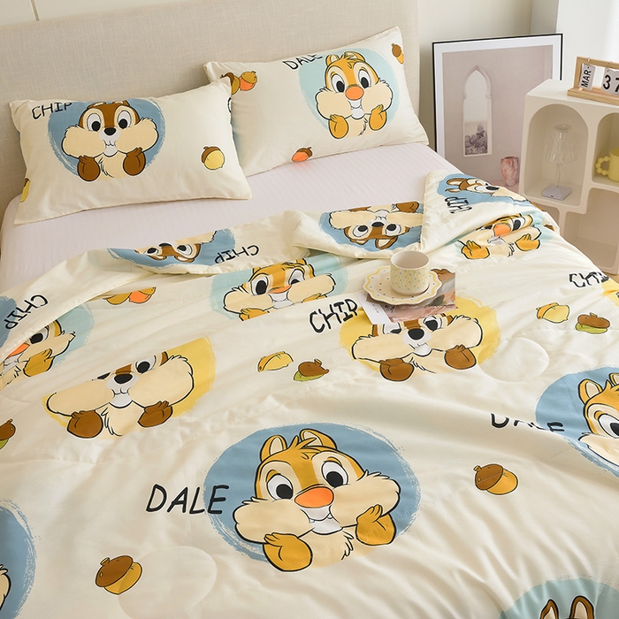 91家纺网 家纺一手货源 找家纺 德芙 2023新款全棉印花卡通夏被四件套 奇奇和蒂蒂