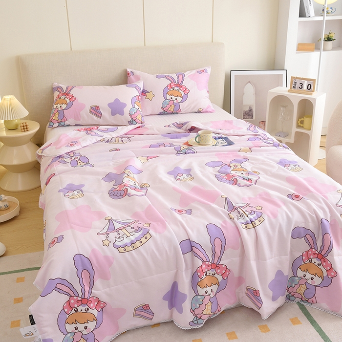 91家纺网 家纺一手货源 找家纺 德芙 2023新款全棉印花卡通夏被四件套 甜睡兔宝