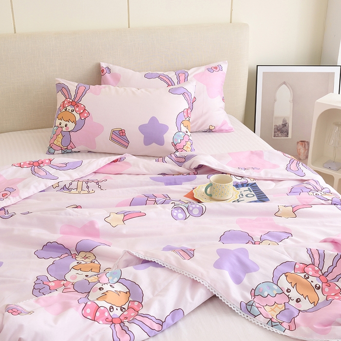 91家纺网 家纺一手货源 找家纺 德芙 2023新款全棉印花卡通夏被四件套 甜睡兔宝