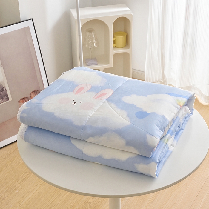 91家纺网 家纺一手货源 找家纺 德芙 2023新款全棉印花卡通夏被四件套 阳光彩虹