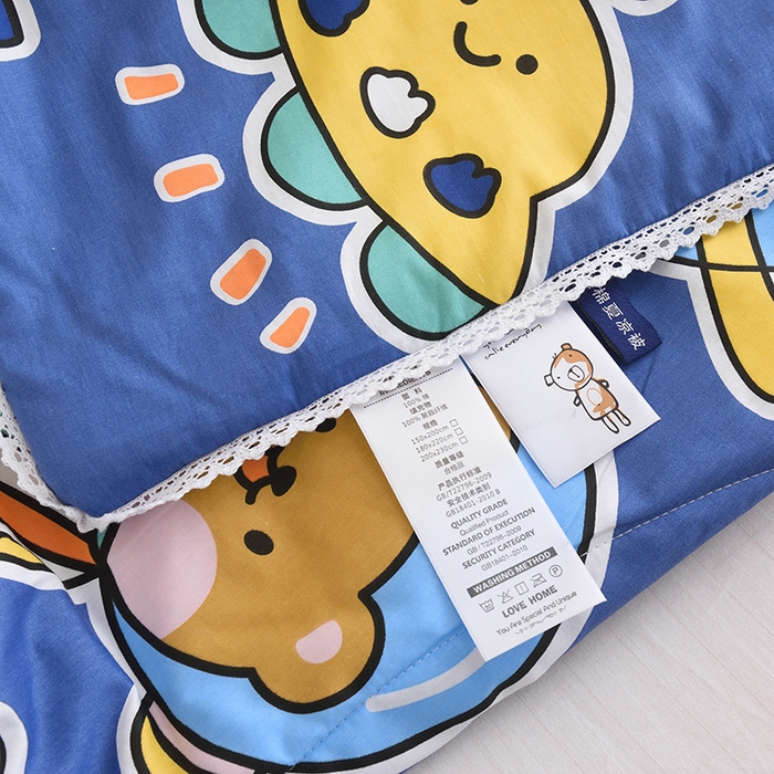 91家纺网 家纺一手货源 找家纺 德芙 2023新款全棉印花卡通夏被四件套 宇宙空间站