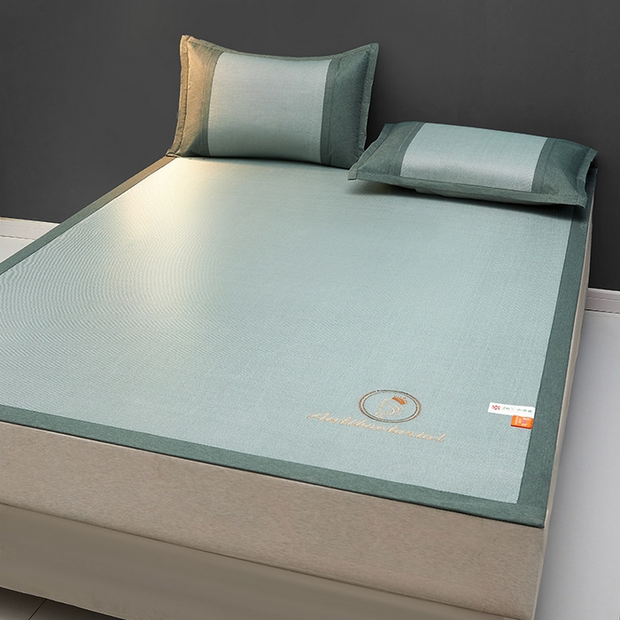 91家纺网 家纺一手货源 找家纺 总伊被源2023新款女王款刺绣冰藤席1200D可机洗可折叠冰丝席-戴菲