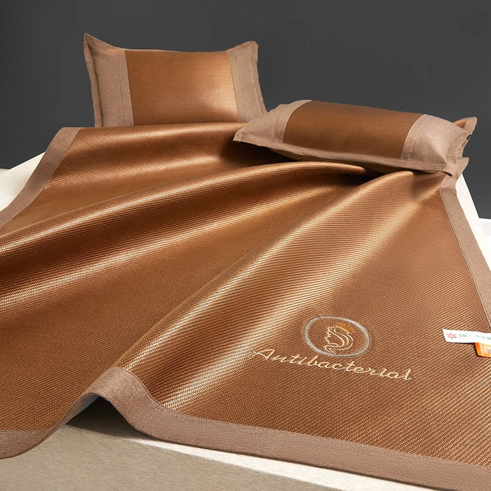 91家纺网 家纺一手货源 找家纺 伊被源2023新款女王款刺绣冰藤席1200D可机洗可折叠冰丝席-戴菲 戴菲 古铜咖