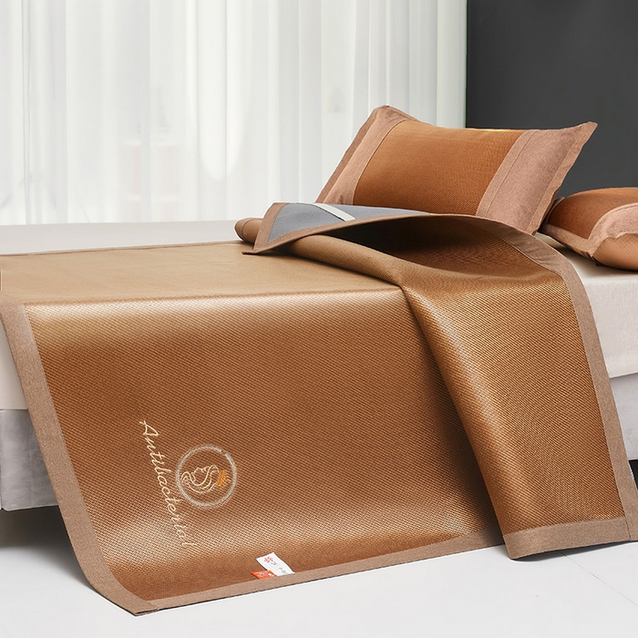 91家纺网 家纺一手货源 找家纺 伊被源2023新款女王款刺绣冰藤席1200D可机洗可折叠冰丝席-戴菲 戴菲 古铜咖