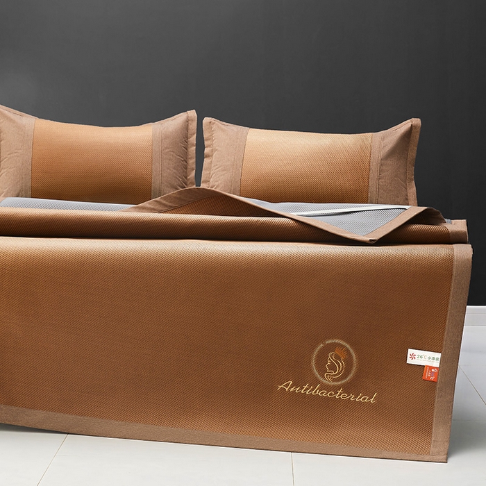 91家纺网 家纺一手货源 找家纺 伊被源2023新款女王款刺绣冰藤席1200D可机洗可折叠冰丝席-戴菲 戴菲 古铜咖