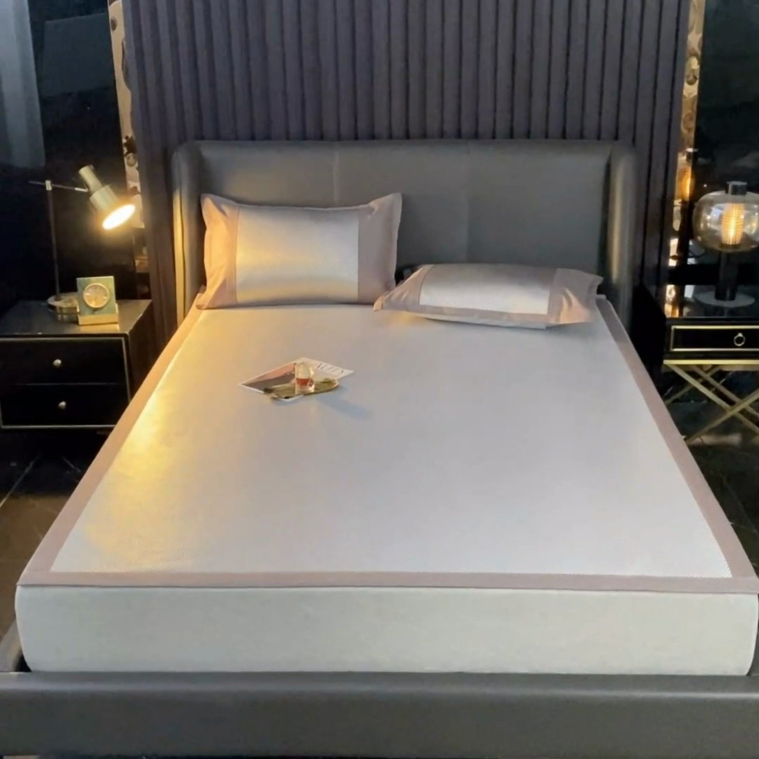 91家纺网 家纺一手货源 找家纺  伊被源  2023新款高密度纺织碳光冰藤席 冰川-银灰