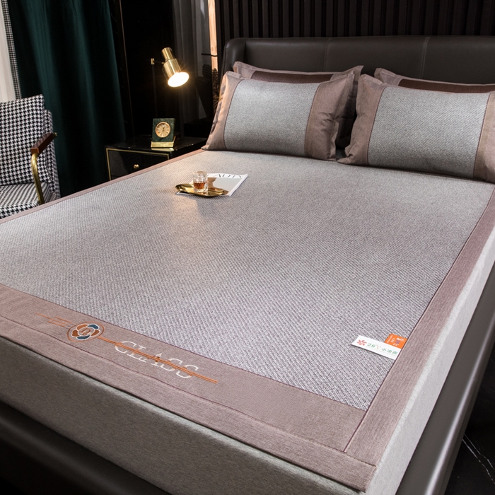 91家纺网 家纺一手货源 找家纺  总 伊被源  2023新款山茶刺绣艾草凉席系列