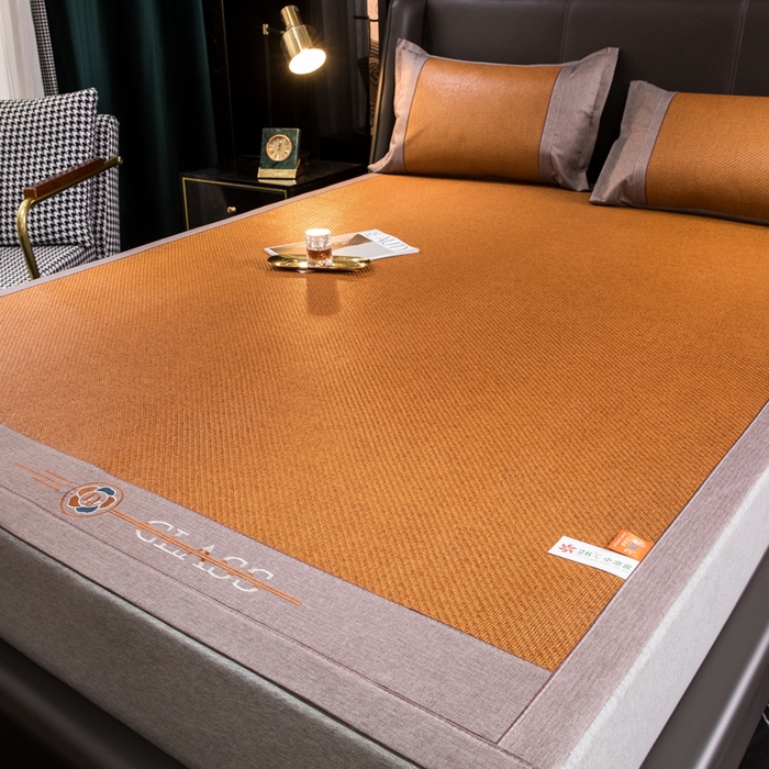 91家纺网 家纺一手货源 找家纺  伊被源  2023新款山茶刺绣艾草凉席系列 山茶刺绣艾草经典咖