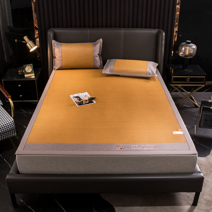 91家纺网 家纺一手货源 找家纺  伊被源  2023新款山茶刺绣艾草凉席系列 山茶刺绣艾草玉米黄