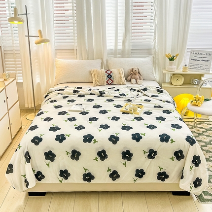 91家纺网 家纺一手货源 找家纺 （总）亚龙2023新款凉感丝夏被