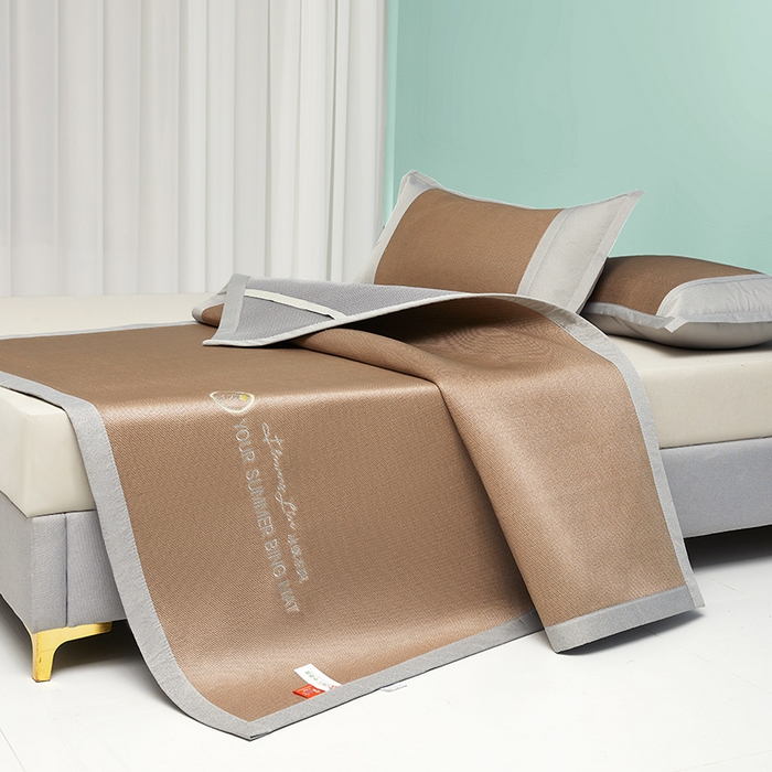 91家纺网 家纺一手货源 找家纺 伊被源 2023新款凉感冰藤刺绣软席-冰镇席、酷爽席 冰镇席-咖色