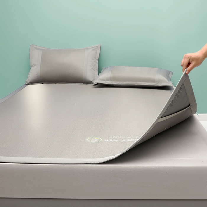 91家纺网 家纺一手货源 找家纺 2023新款凉感冰藤刺绣软席-冰镇席、酷爽席冰镇席-浅灰