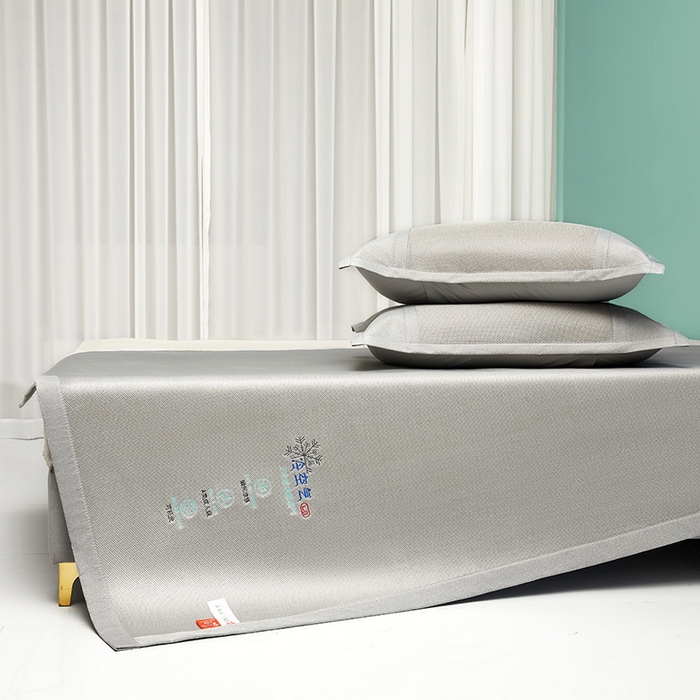 91家纺网 家纺一手货源 找家纺 2023新款凉感冰藤刺绣软席-冰镇席、酷爽席 酷爽席-浅灰