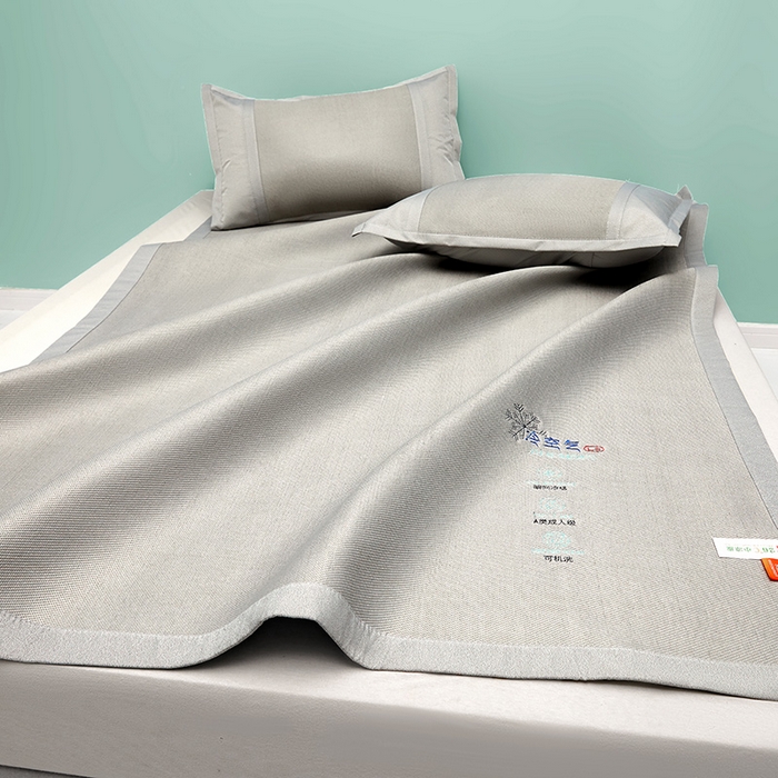 91家纺网 家纺一手货源 找家纺 2023新款凉感冰藤刺绣软席-冰镇席、酷爽席 酷爽席-浅灰