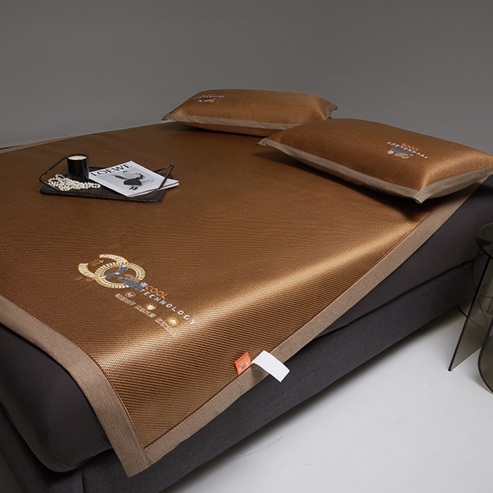 91家纺网 家纺一手货源 找家纺 伊被源 2023新款凉感冰藤刺绣软席-冷酷 咖啡色