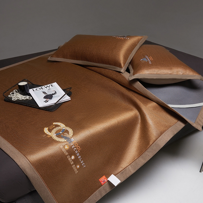 91家纺网 家纺一手货源 找家纺 伊被源 2023新款凉感冰藤刺绣软席-冷酷 咖啡色