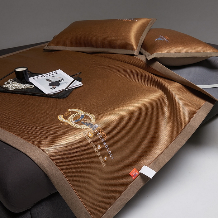 91家纺网 家纺一手货源 找家纺 伊被源 2023新款凉感冰藤刺绣软席-冷酷 咖啡色