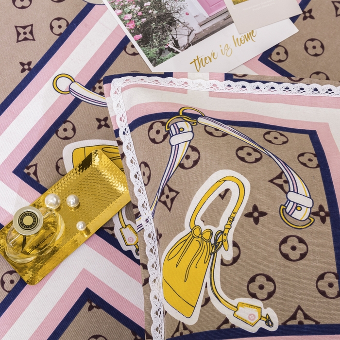 91家纺网 家纺一手货源 找家纺 萌宝老粗布毛绒玩具2023纯棉印花老粗布床单凉席套件花边款三件套 摩登包包