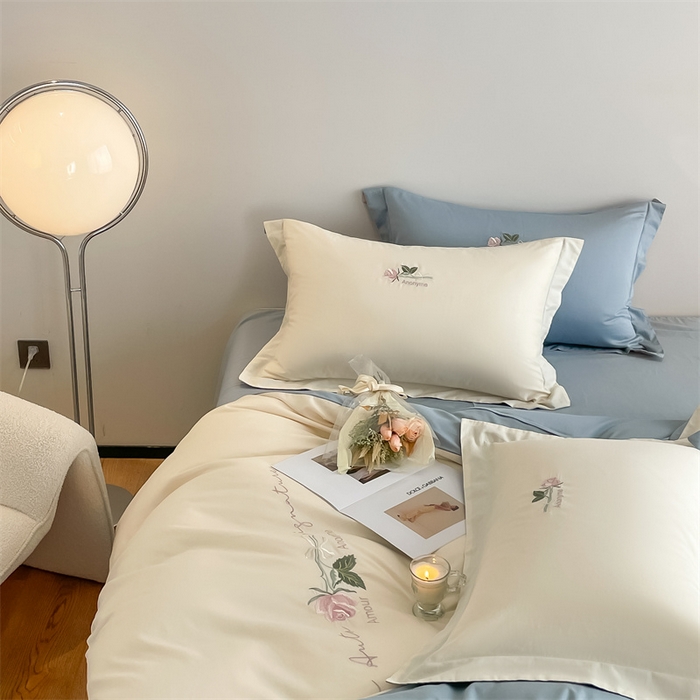 91家纺网 家纺一手货源 找家纺 （总）秀色家纺 2025新品Ａ类60s长绒棉唤醒系列四件套 唤醒-奶昔白+天空蓝