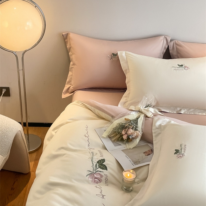 91家纺网 家纺一手货源 找家纺 （总）秀色家纺 2025新品Ａ类60s长绒棉唤醒系列四件套 唤醒-奶昔白+茱萸粉