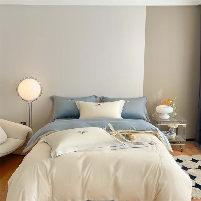 91家纺网 家纺一手货源 找家纺 （总）秀色家纺 2025新品Ａ类60s长绒棉唤醒系列四件套 唤醒-奶昔白+天空蓝
