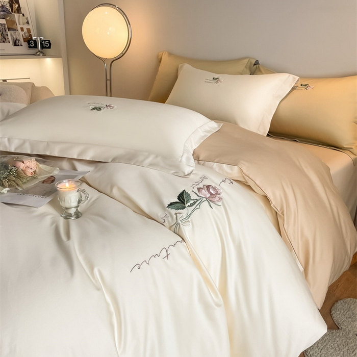 91家纺网 家纺一手货源 找家纺 （总）秀色家纺 2025新品Ａ类60s长绒棉唤醒系列四件套 唤醒-奶昔白+香槟金