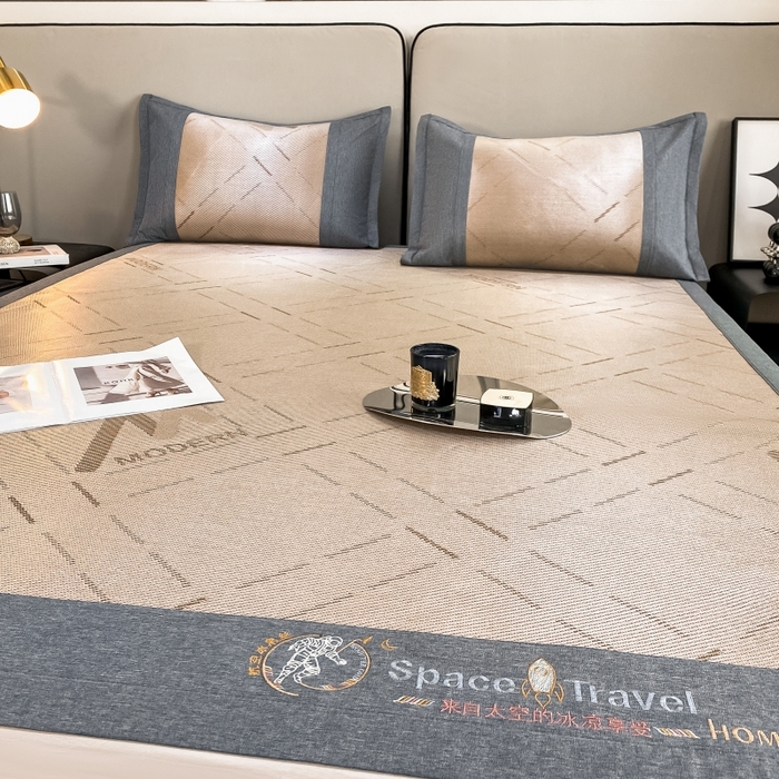 91家纺网 家纺一手货源 找家纺 伊被源 23新款提花冰藤席三件套-宇航员 太空冰帛丝冰藤冰灰咖床席款