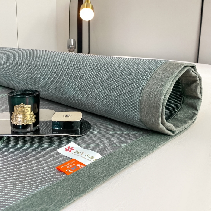 91家纺网 家纺一手货源 找家纺 伊被源 23新款提花冰藤席三件套-宇航员 太空冰帛丝冰藤冰透绿床席款