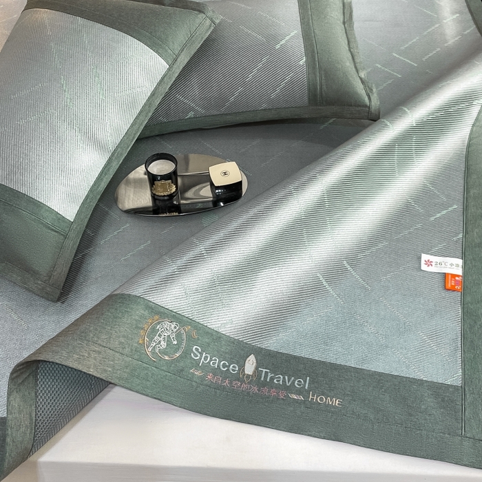 91家纺网 家纺一手货源 找家纺 伊被源 23新款提花冰藤席三件套-宇航员 太空冰帛丝冰藤冰透绿床席款