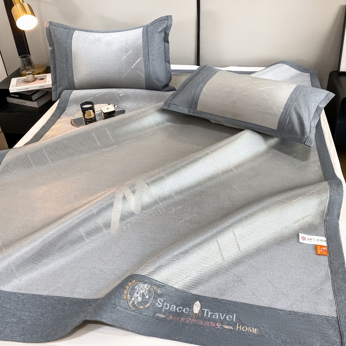 91家纺网 家纺一手货源 找家纺 伊被源 23新款提花冰藤席三件套-宇航员 太空冰帛丝冰藤优雅灰床席款